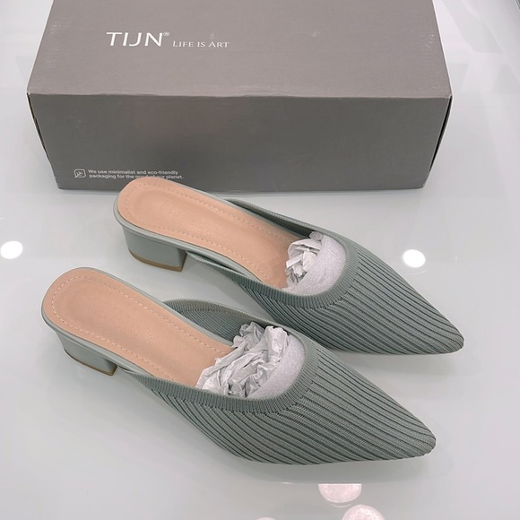 *NEW* TIJN Pointed Toe Heeled Mules sandals Sage Green - Picture 3 of 16